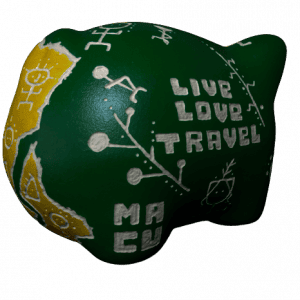 Piezas de ceramica con diseños Abstractos y Precolombinos